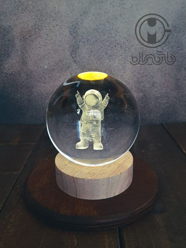 گوی‌ کریستالی وارداتی ۸ سانتی فضانورد